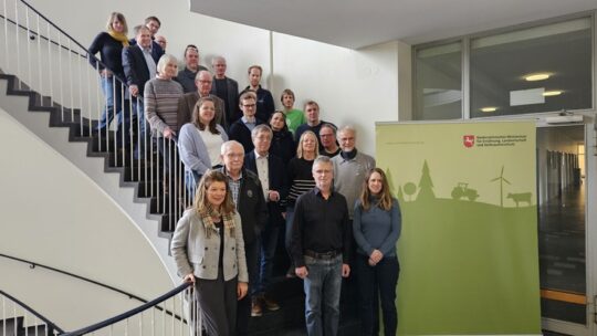 Bienen in der Besenheide: Austausch im Ministerium