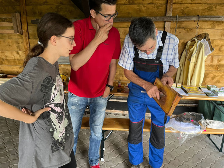 Zu Besuch beim Imker - Frank Weise